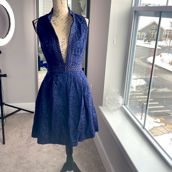 Lilly Pulitzer Fashionable HOLIDAY Dress